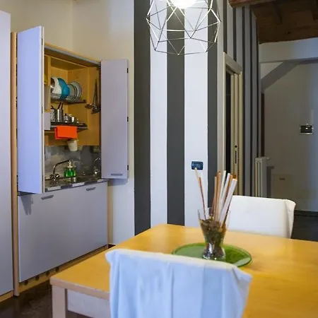 L'ippogrifo לינה וארוחת בוקר 2*