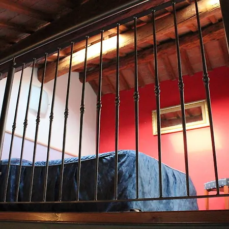 L'ippogrifo לינה וארוחת בוקר 2*